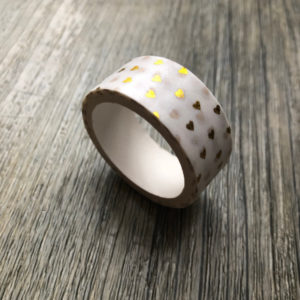 washi tape blanc à cœurs dorés